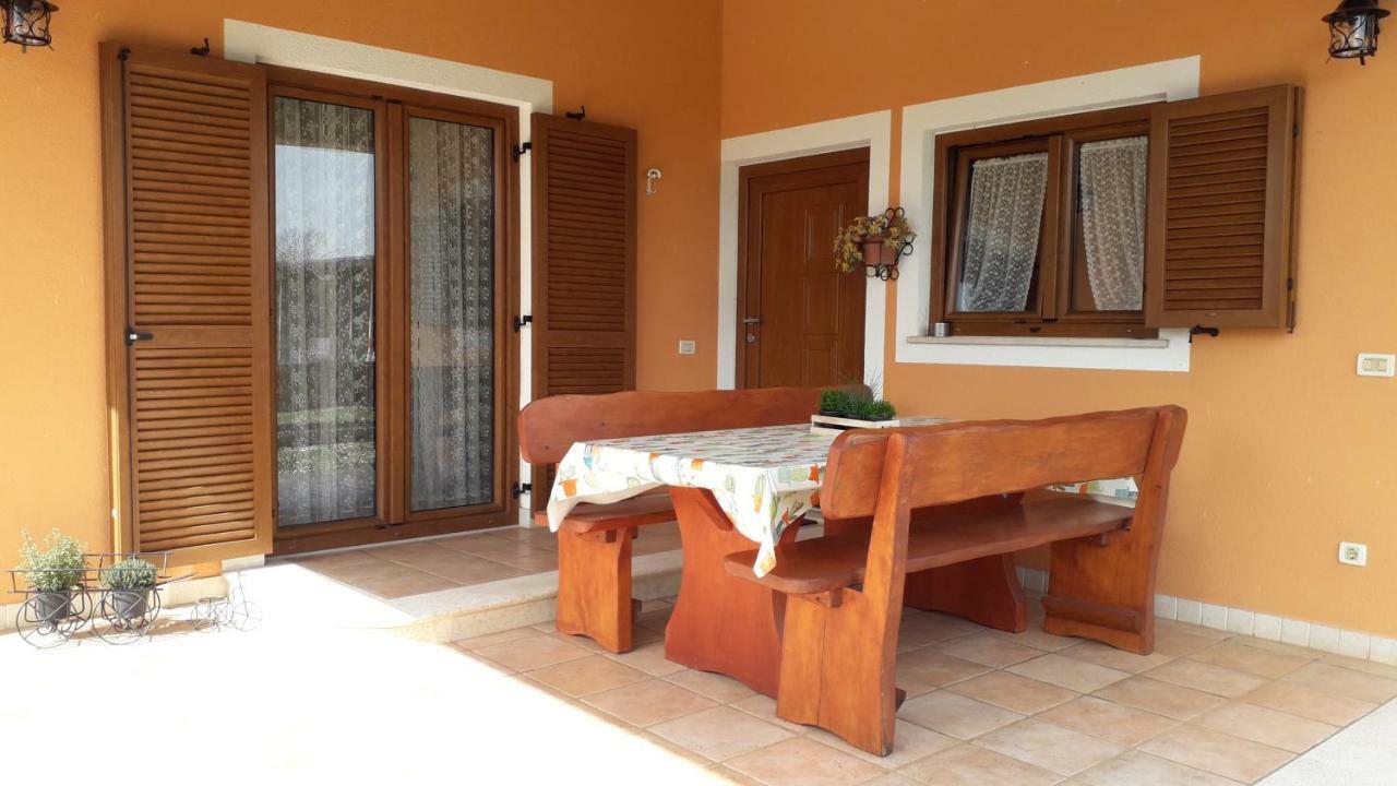 Apartman Lena אומאג מראה חיצוני תמונה